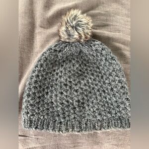 Cozy Gray Knit Beanie with Faux Fur Pom